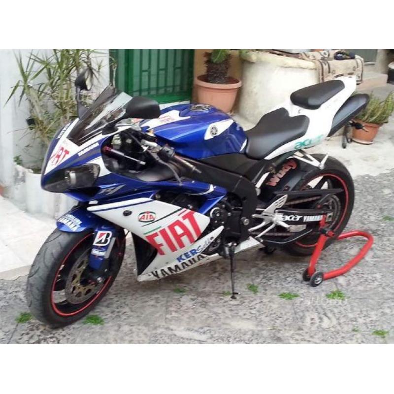 R1 r1