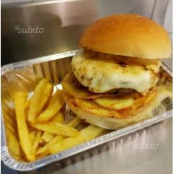 Piastrista/ aiutoincucuna