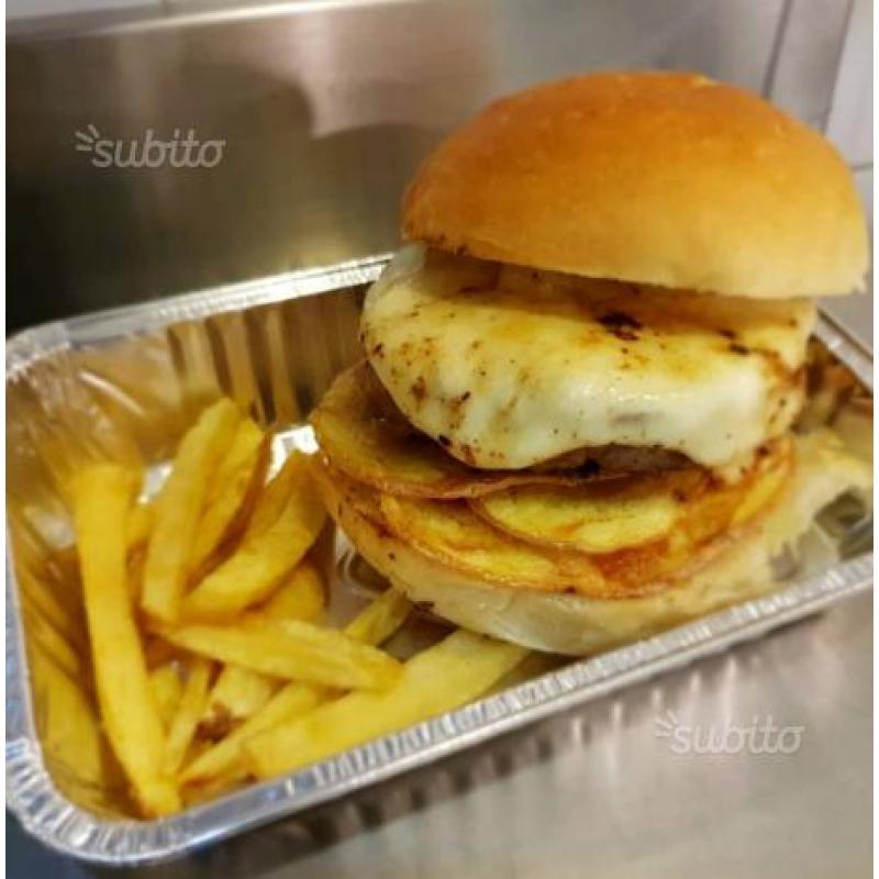 Piastrista/ aiutoincucuna