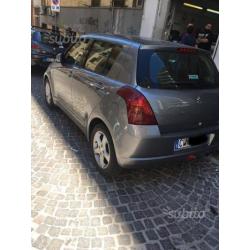 Suzuki Swift 1.3 5p GLX - 2005
