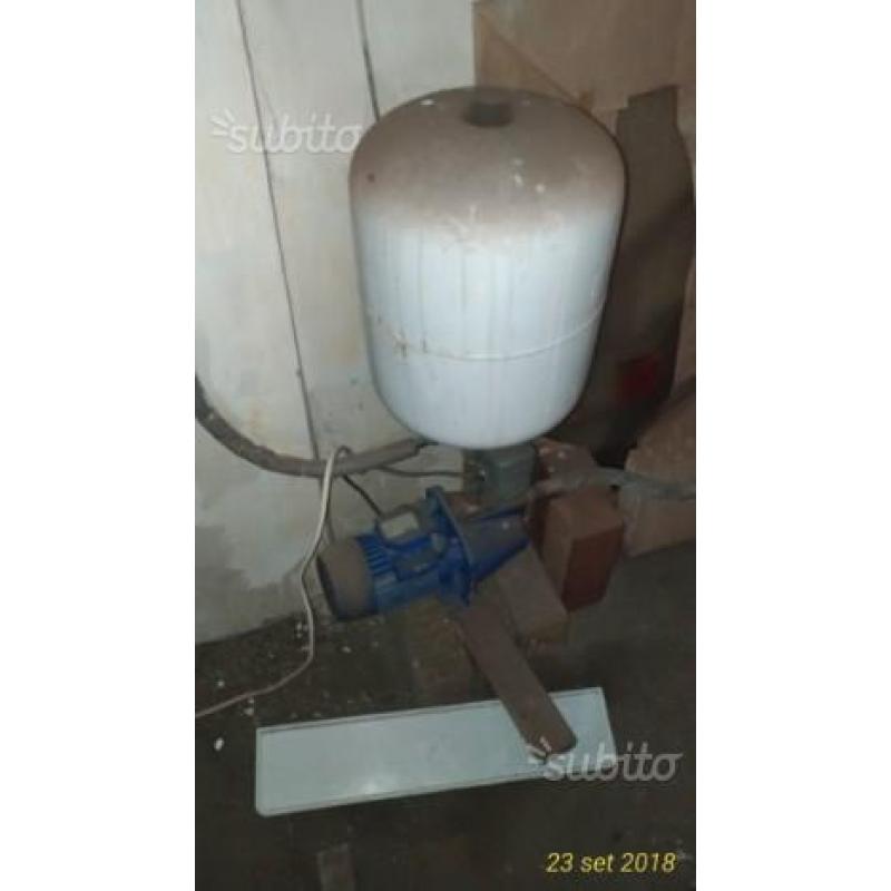Motore elettrico e serbatoio acqua