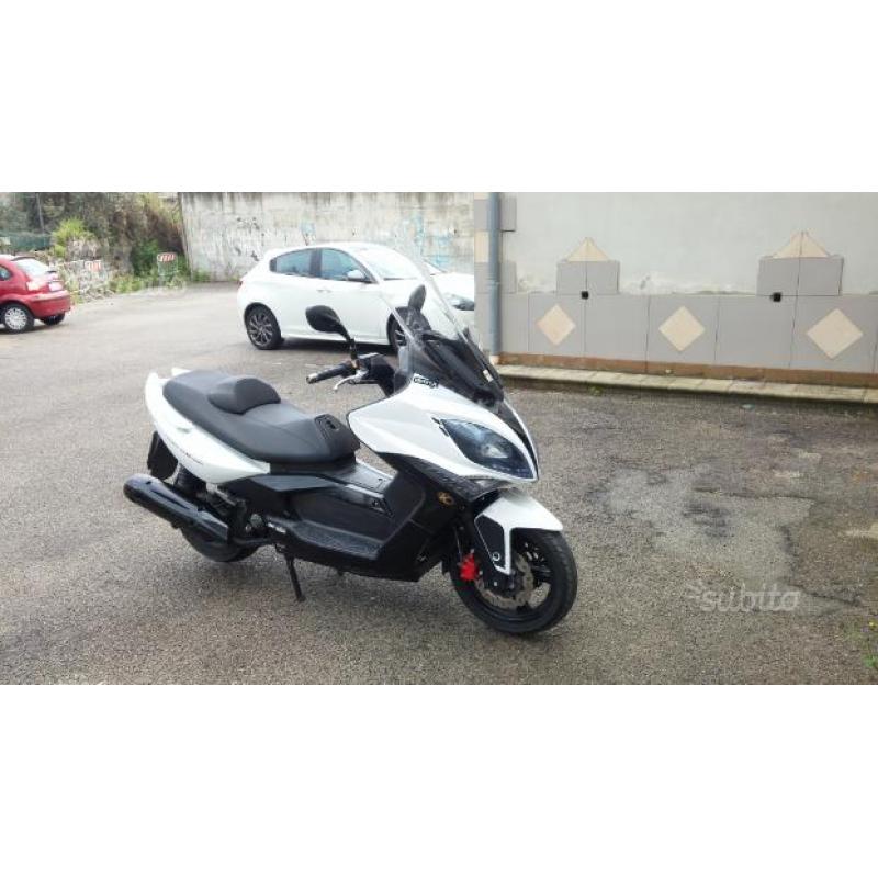Xciting 300i r