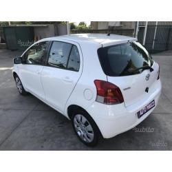 Toyota Yaris 1.0 5 porte