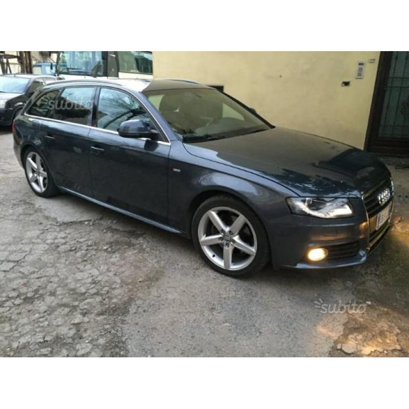Audi A4 S-line 2.0 143 cv Automatica - pelle -