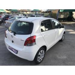Toyota Yaris 1.0 5 porte