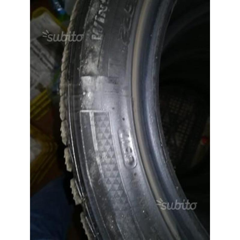 Pneumatici winter 225/45/17 trattabili